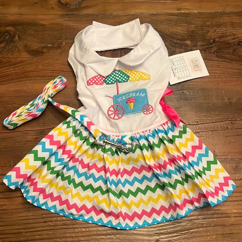 Dog Dress w/leash